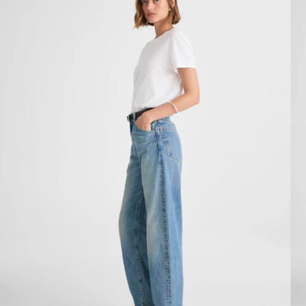 Madewell Women's Blue Jeans - Picture 2 of 5